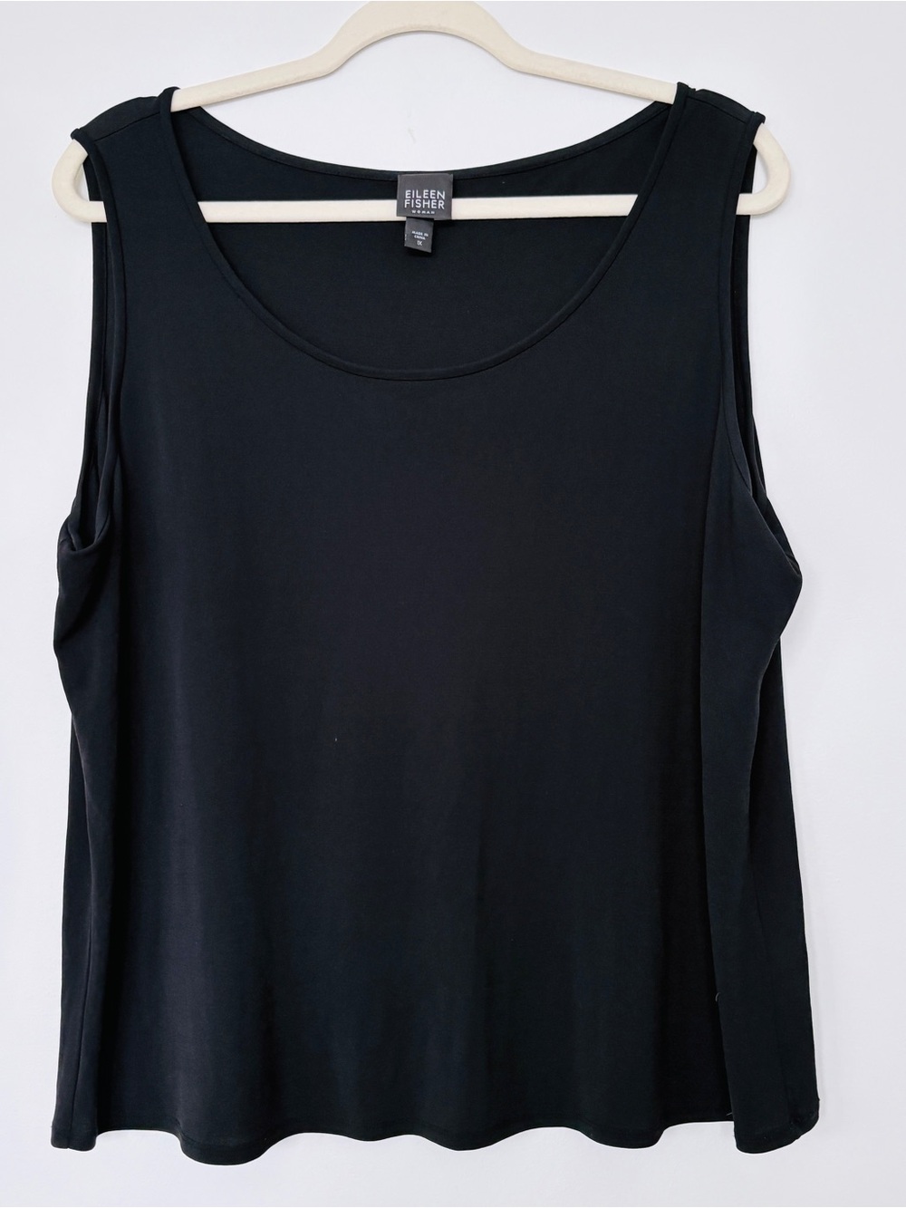 EILEEN FISHER Woman Black Sleeveless Silk Scoop Neck Tank 1X